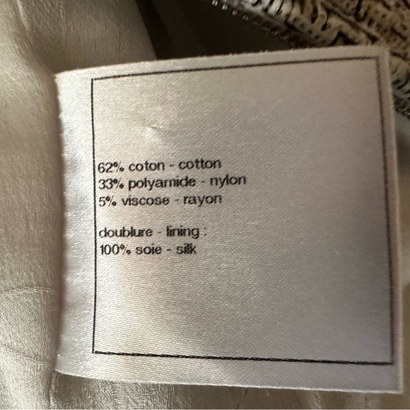 BARBIE - Complete your Chanel Barbie look with this blush jacket. - Picture 9 of 11